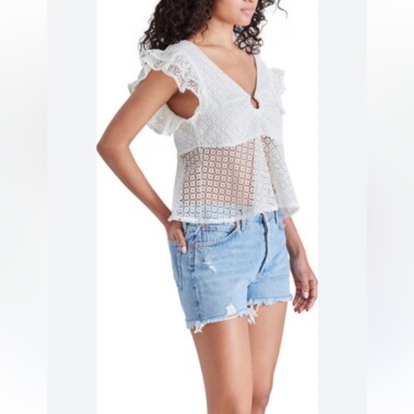 STEVE MADDEN Key to My Heart White Lace Ruffle Sleeve Top - Picture 2 of 11